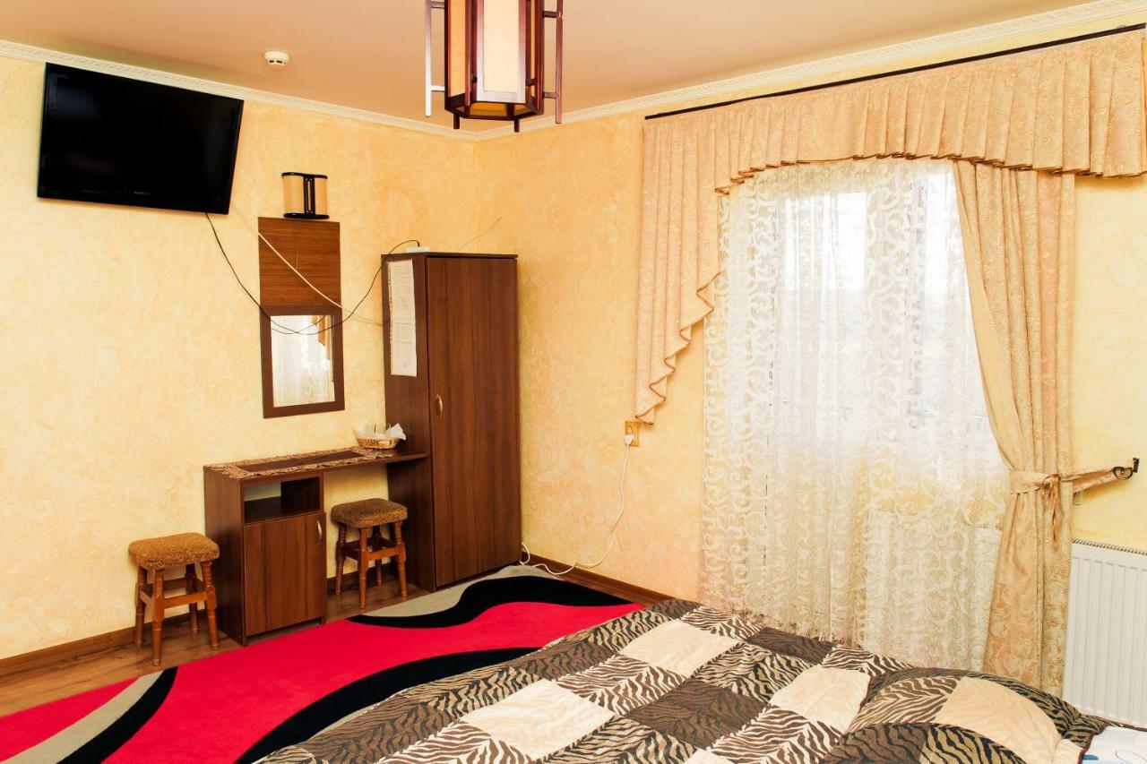 Filvarok Hotel Brody Exterior foto
